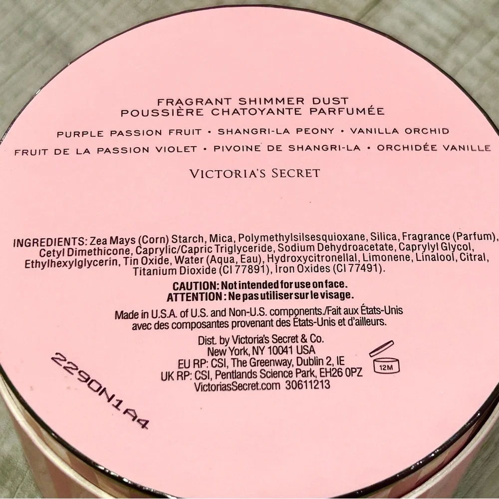 New V.S. Victoria’s Secret Bombshell Perfumed Shimmer Dust